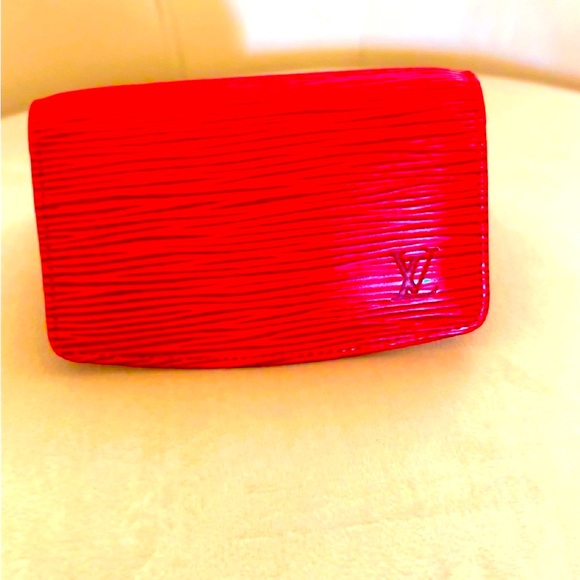 Authentic Louis Vuitton Epi Snap Wallet - Serial Code: CA0956. - Picture 8 of 8
